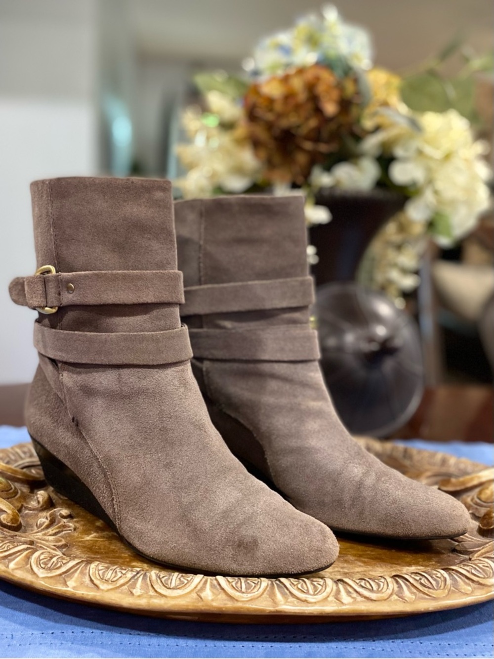 🕰️Circa Joan & David Taupe Suede ‘Grayton’ Wedge Ankle Boots with Buckle Detail